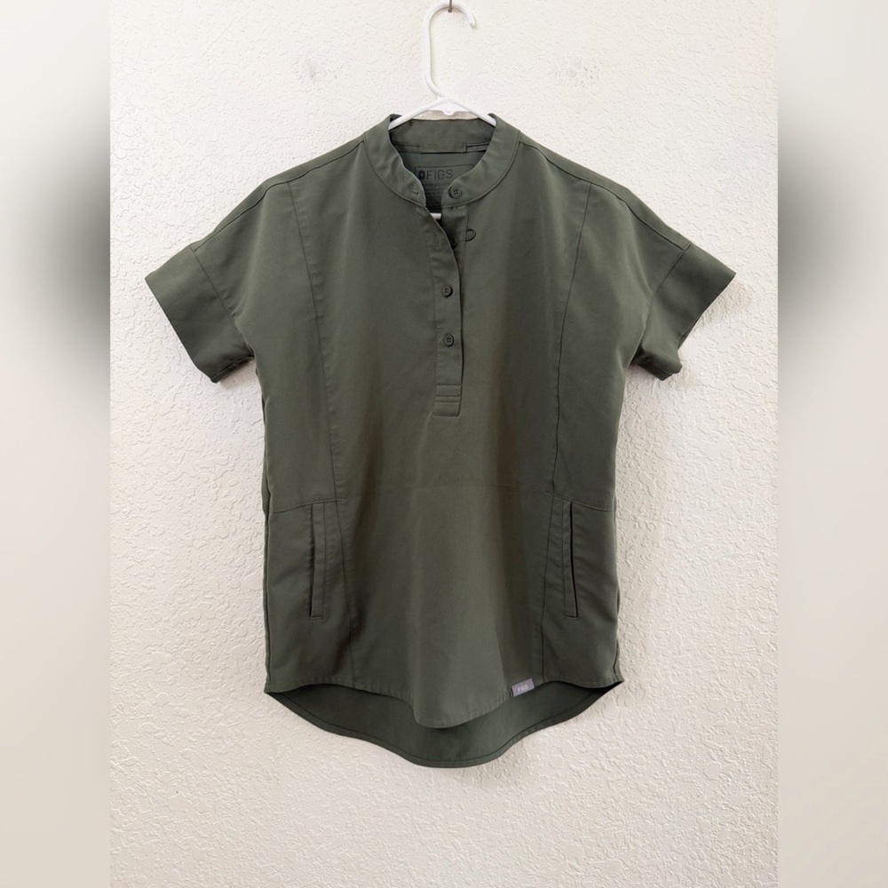 Figs Mandarin Olive Green Short-Sleeve Button-Front Medical Top - XXS